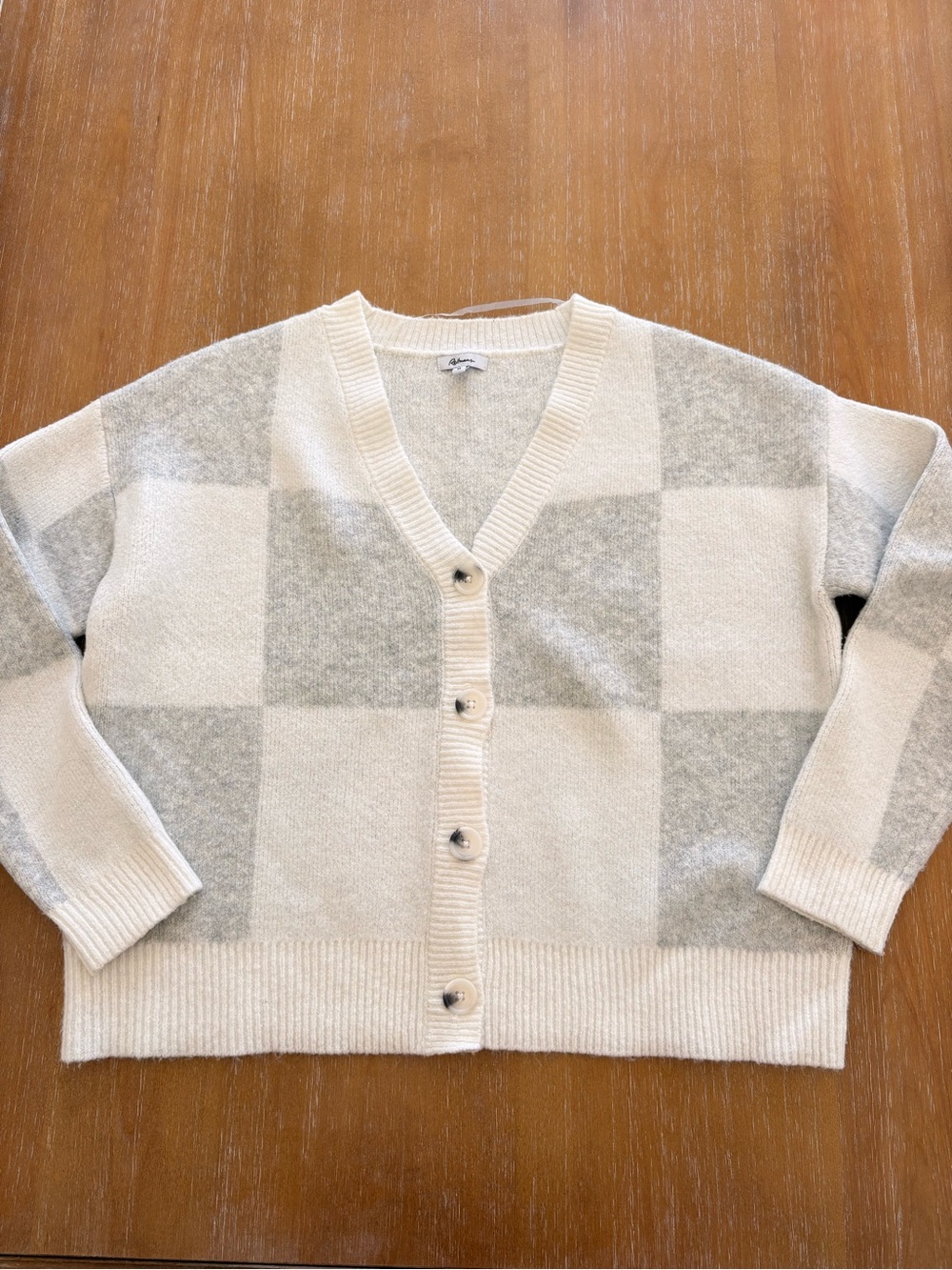 Reitmans Cream and Light Gray Check V-Neck Button-Up Cardigan